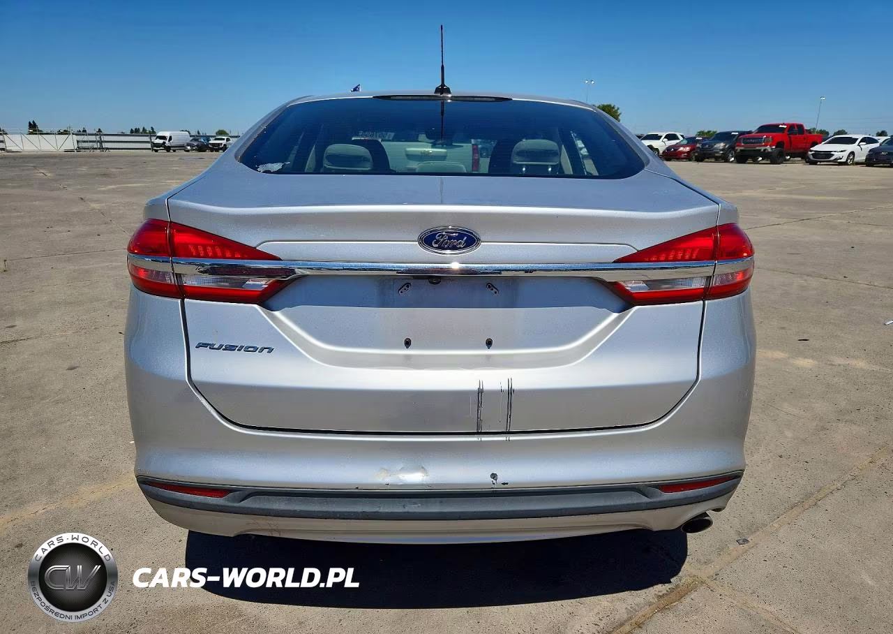 2018 Ford Fusion S VIN:3FA6P0G73JR167971 - 6