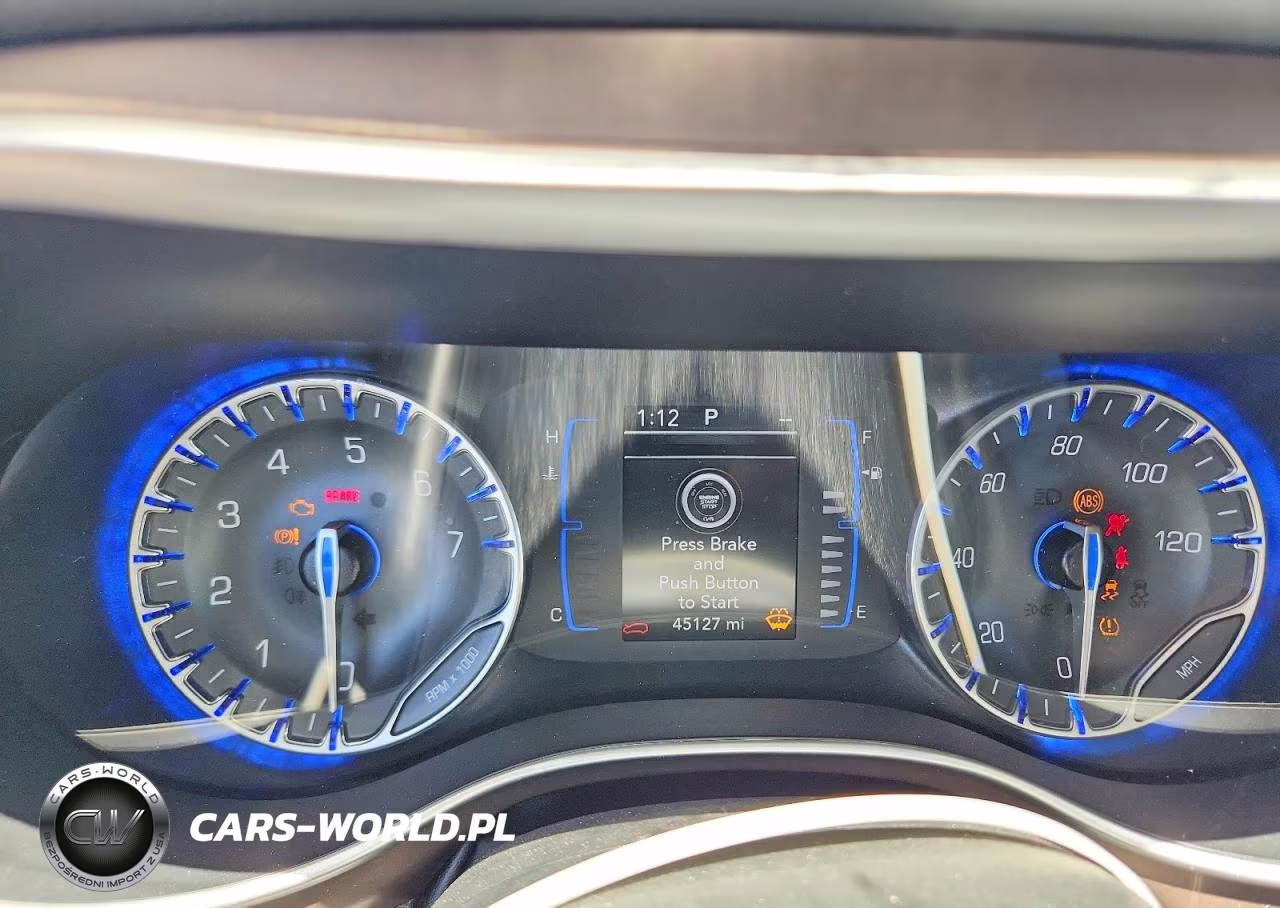 2019 Chrysler Pacifica Touring L VIN:2C4RC1BGXKR665463 - 9