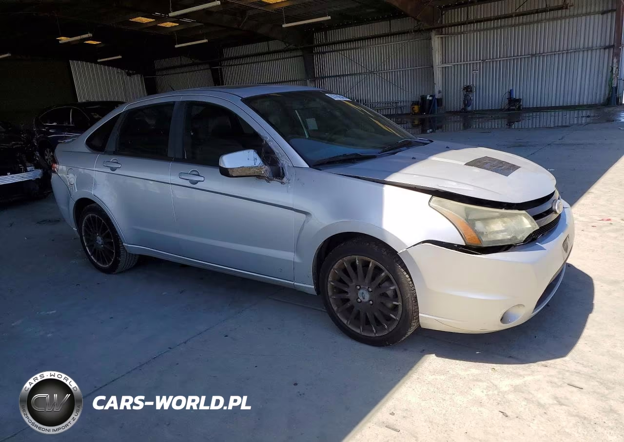 2010 Ford Focus Ses VIN:1FAHP3GN2AW281689 - 4