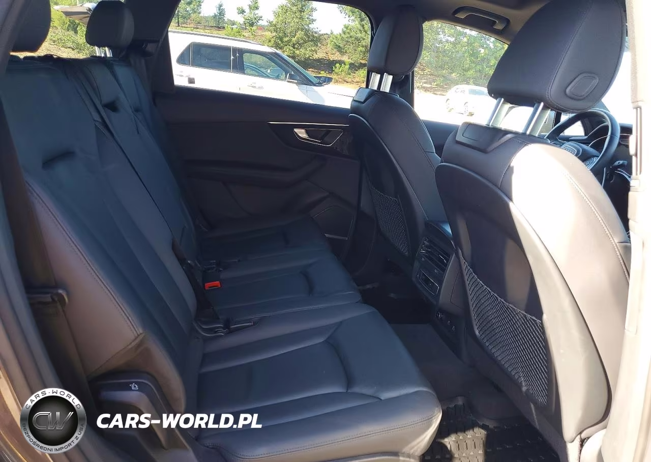 2023 Audi Q7 Premium Plus VIN:WA1LXBF73PD014867 - 10