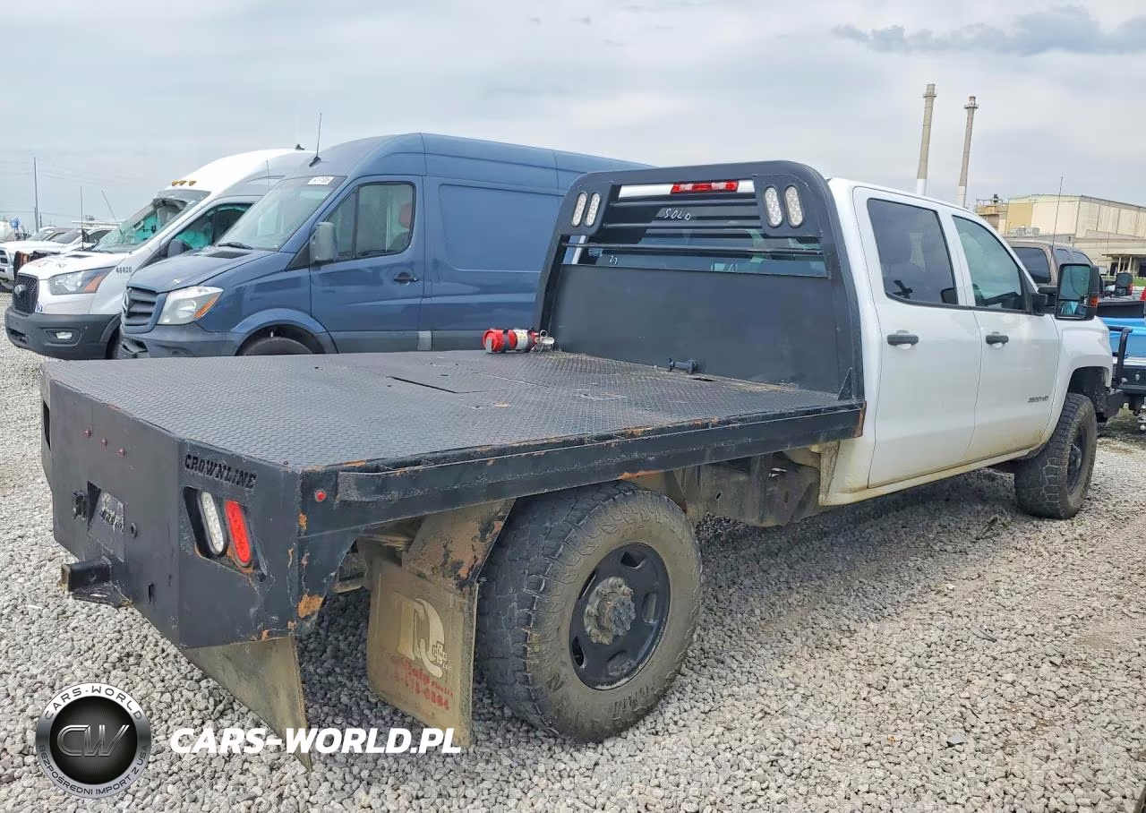 2015 Chevrolet Silverado K2500 Flatbed Truck VIN:1GC1KUE8XFF539333 - 3