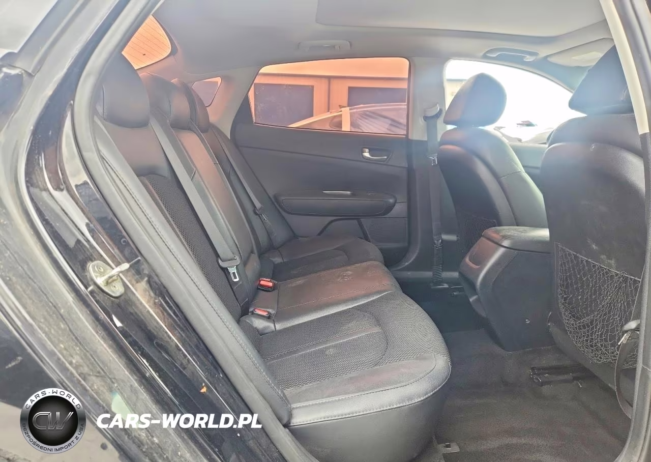 2019 Kia Optima S VIN:5XXGT4L32KG374467 - 10