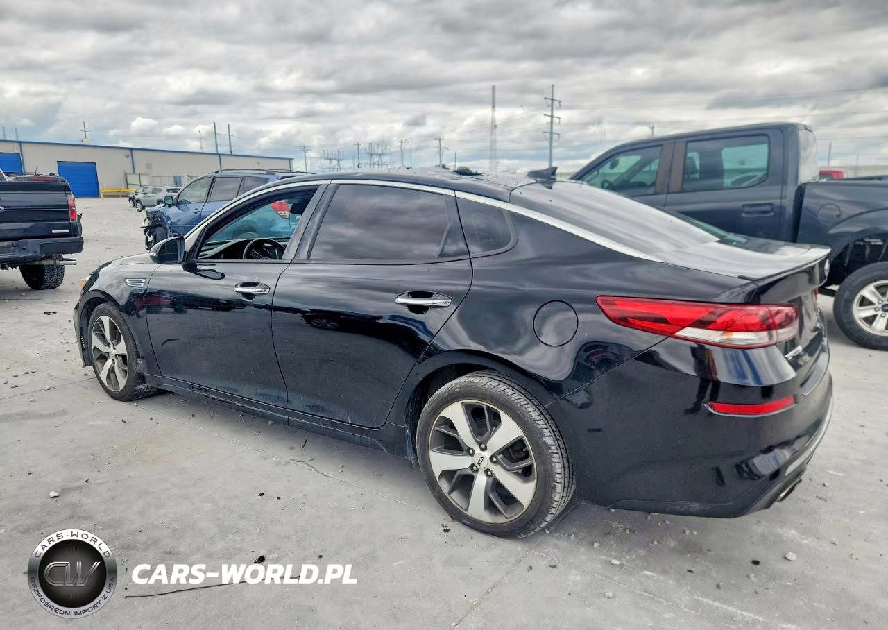2019 Kia Optima S VIN:5XXGT4L32KG374467 - 2