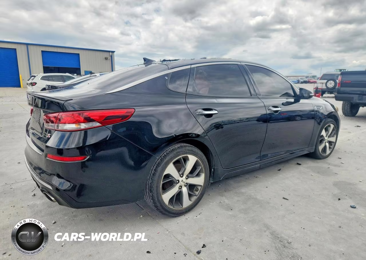 2019 Kia Optima S VIN:5XXGT4L32KG374467 - 3