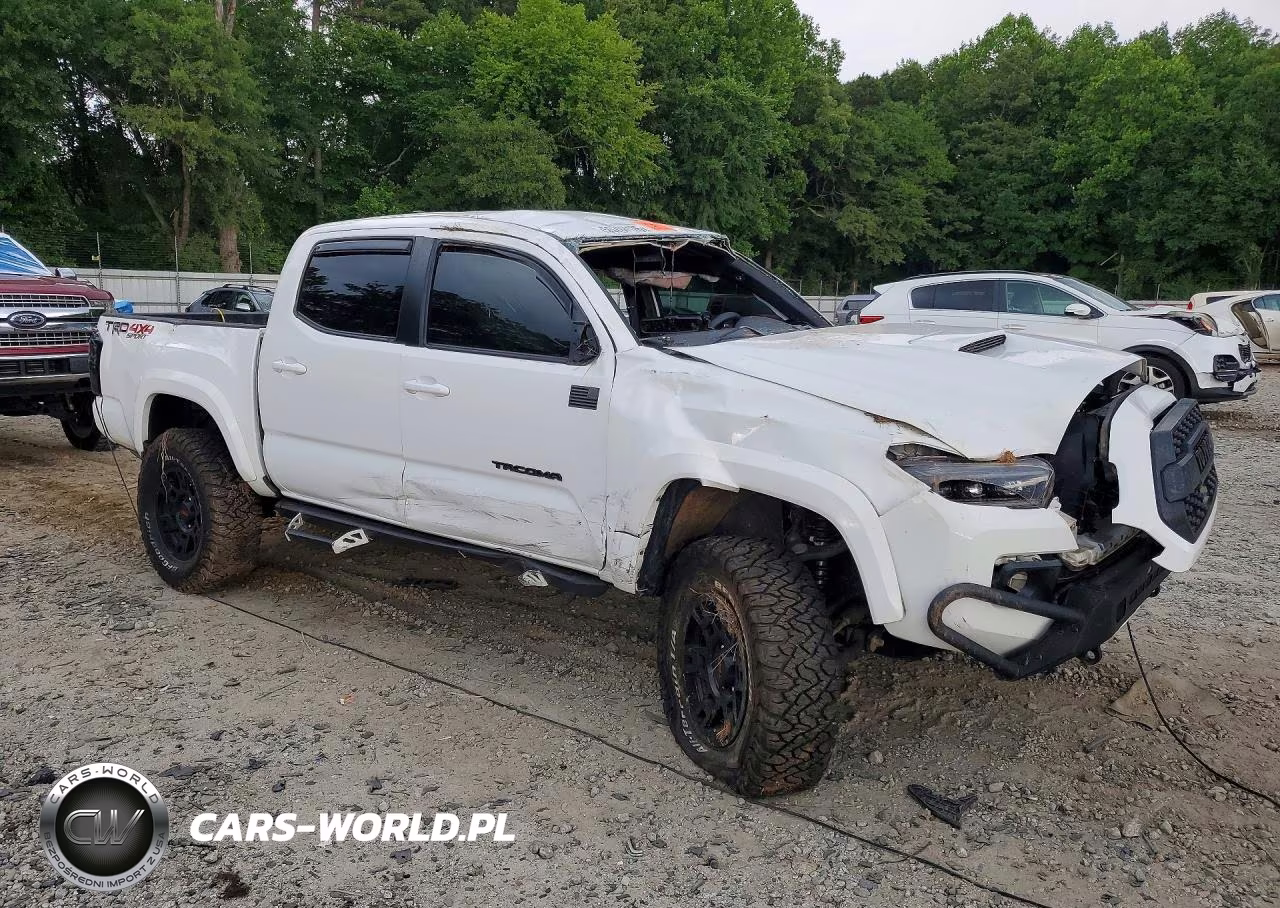2018 Toyota Tacoma Trd Sport VIN:3TMCZ5ANXJM152554 - 4