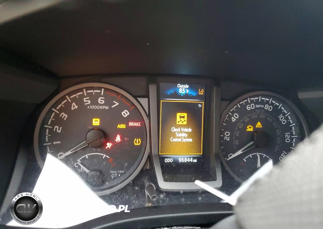 2018 Toyota Tacoma Trd Sport VIN:3TMCZ5ANXJM152554 - 9