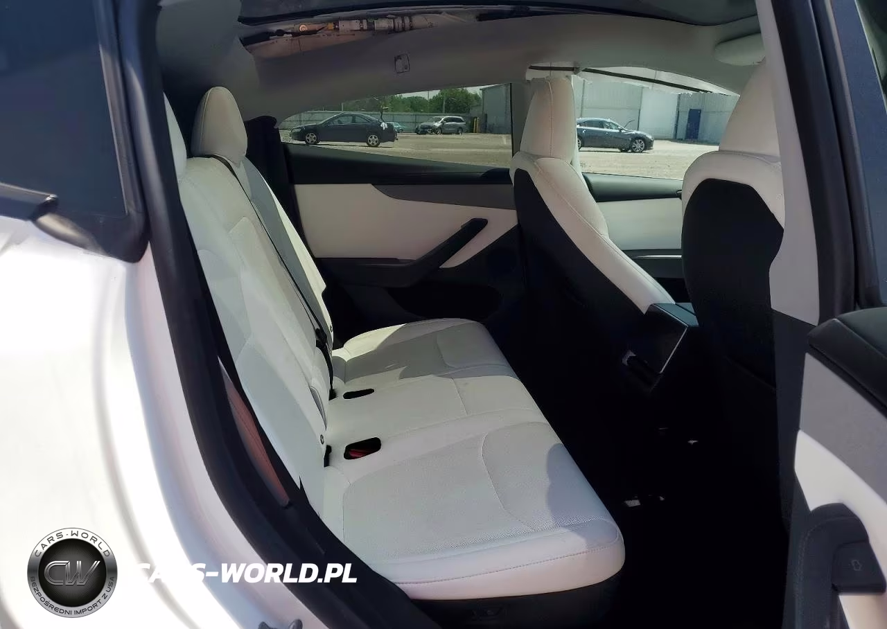 2026 Tesla Model Y VIN:7SAYGDEE0TF551113 - 11