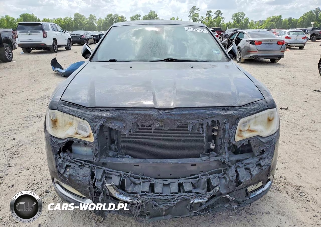 2016 Chrysler 300 Limited VIN:2C3CCAAG4GH207667 - 5