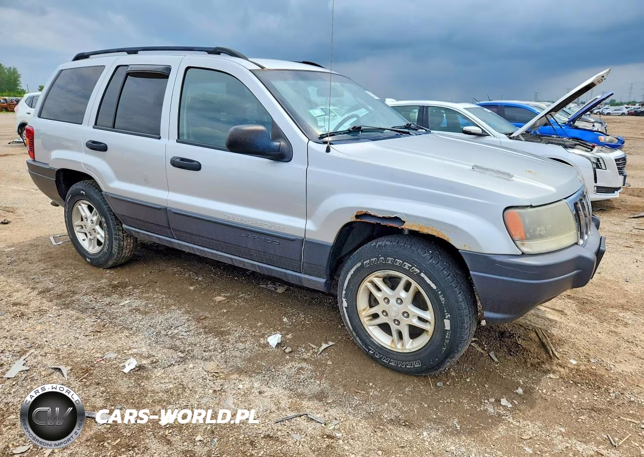 2003 Jeep Grand Cherokee Laredo VIN:1J4GW48N83C573648 - 4