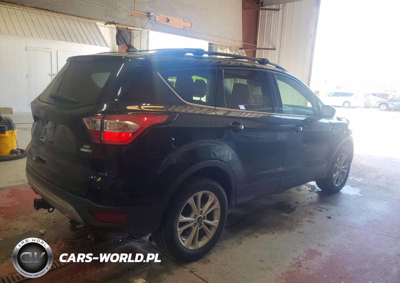 2018 Ford Escape Se VIN:1FMCU9GD6JUD32867 - 3
