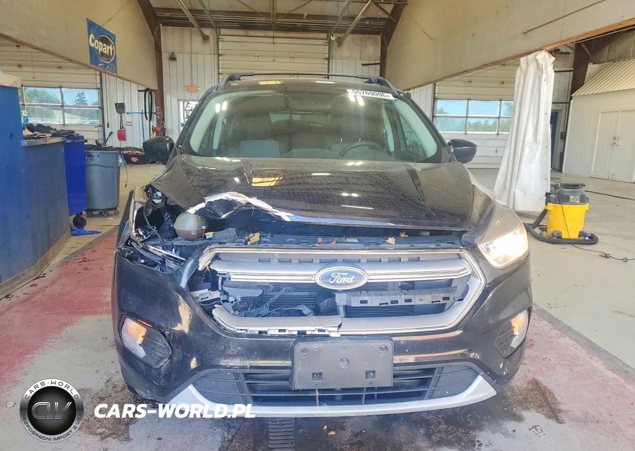2018 Ford Escape Se VIN:1FMCU9GD6JUD32867 - 5