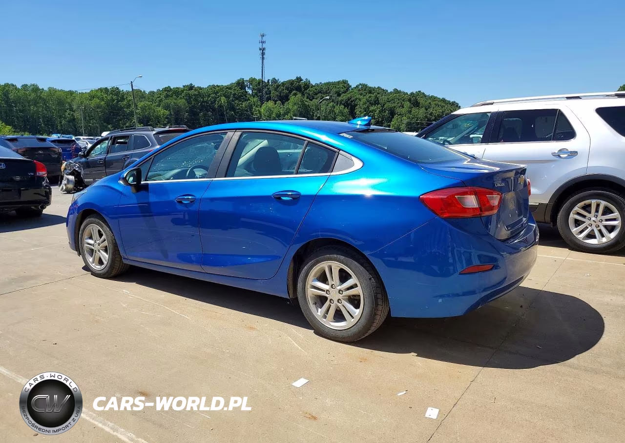 2018 Chevrolet Cruze Lt VIN:1G1BE5SM4J7233288 - 2