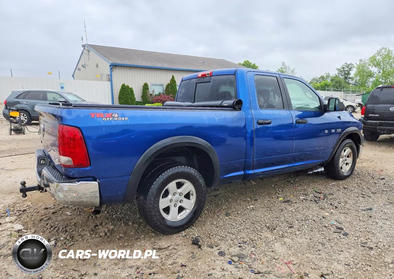 2010 Dodge Ram 1500 VIN:1D7RV1GT0AS220720 - 3