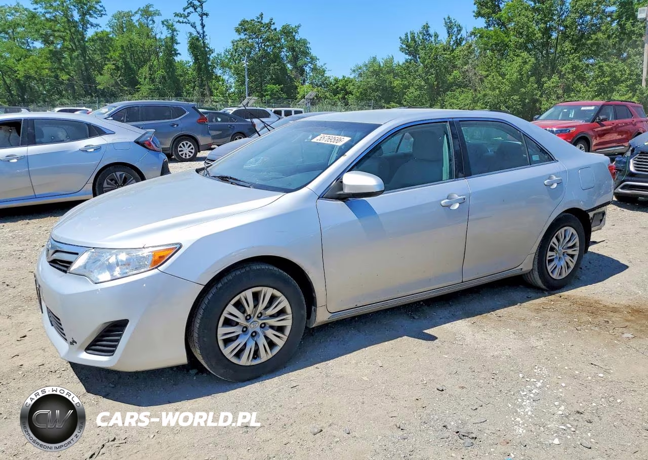 2012 Toyota Camry Le – zdjęcie 1 z 13