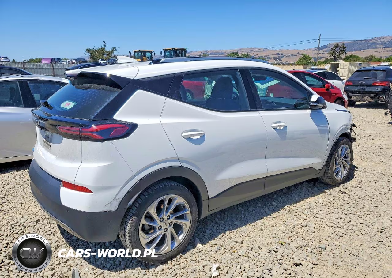 2022 Chevrolet Bolt Euv Lt VIN:1G1FY6S04N4111310 - 3