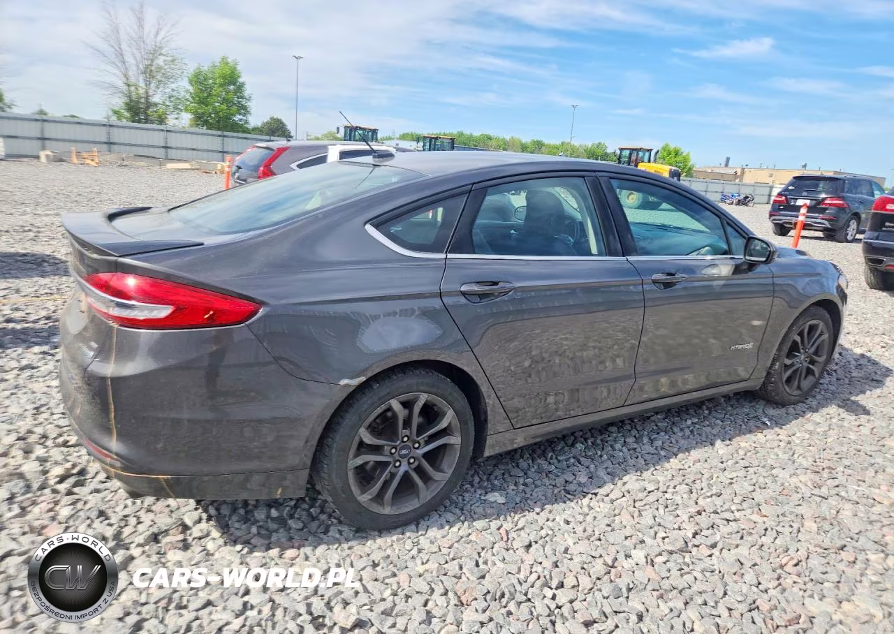2018 Ford Fusion Se Hybrid VIN:3FA6P0LU3JR175743 - 3