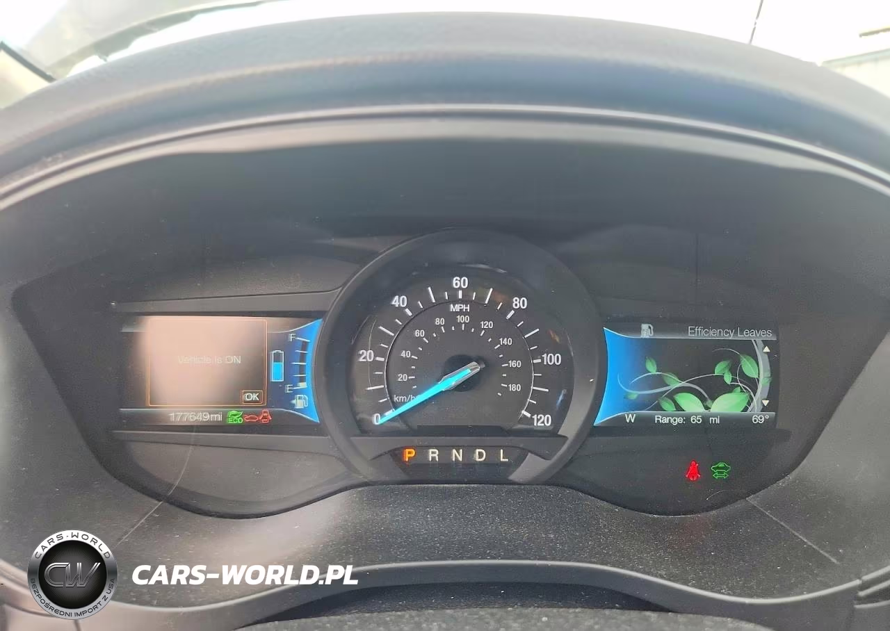 2018 Ford Fusion Se Hybrid VIN:3FA6P0LU3JR175743 - 9