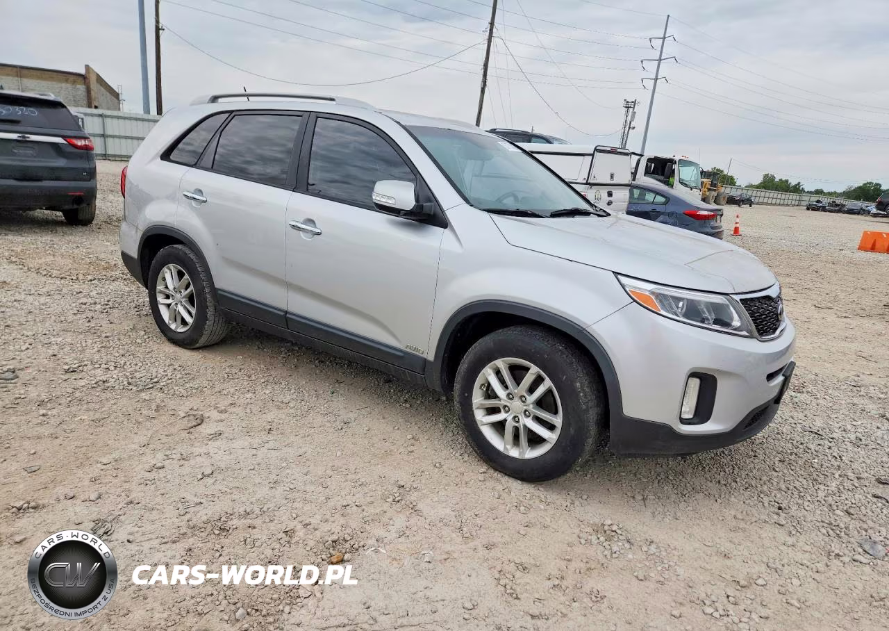 2014 Kia Sorento Lx VIN:5XYKTDA60EG442112 - 4