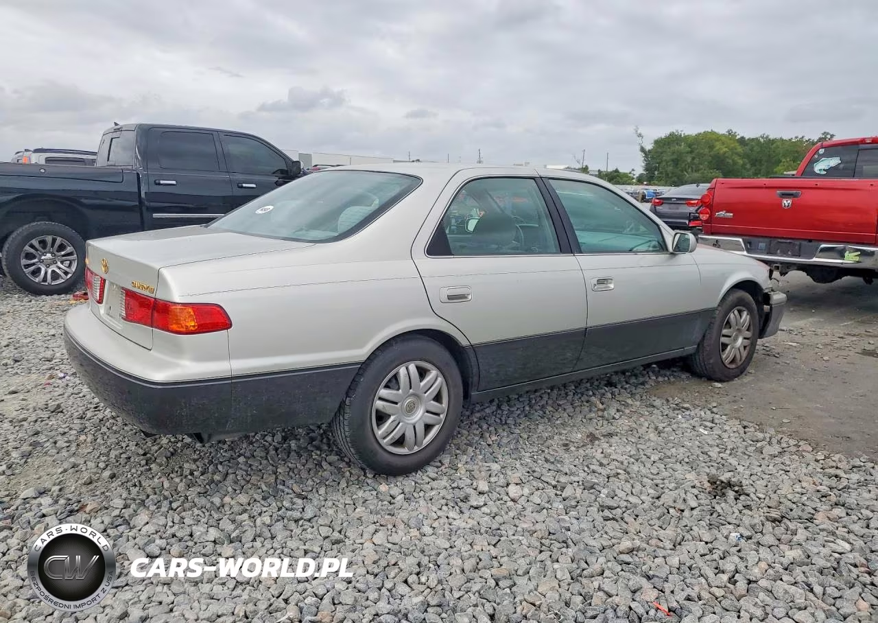 2000 Toyota Camry Le VIN:4T1BG22K2YU670082 - 3