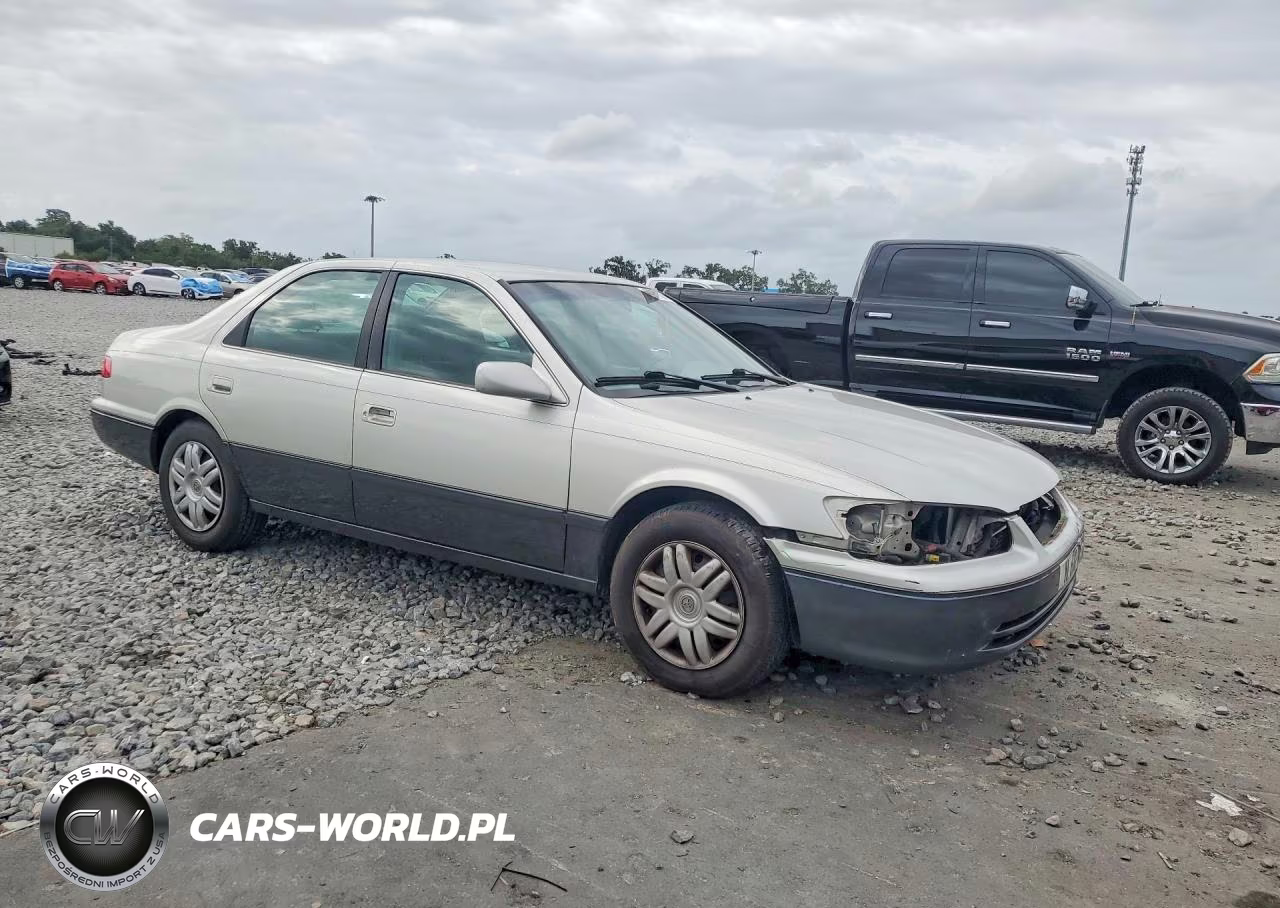 2000 Toyota Camry Le VIN:4T1BG22K2YU670082 - 4