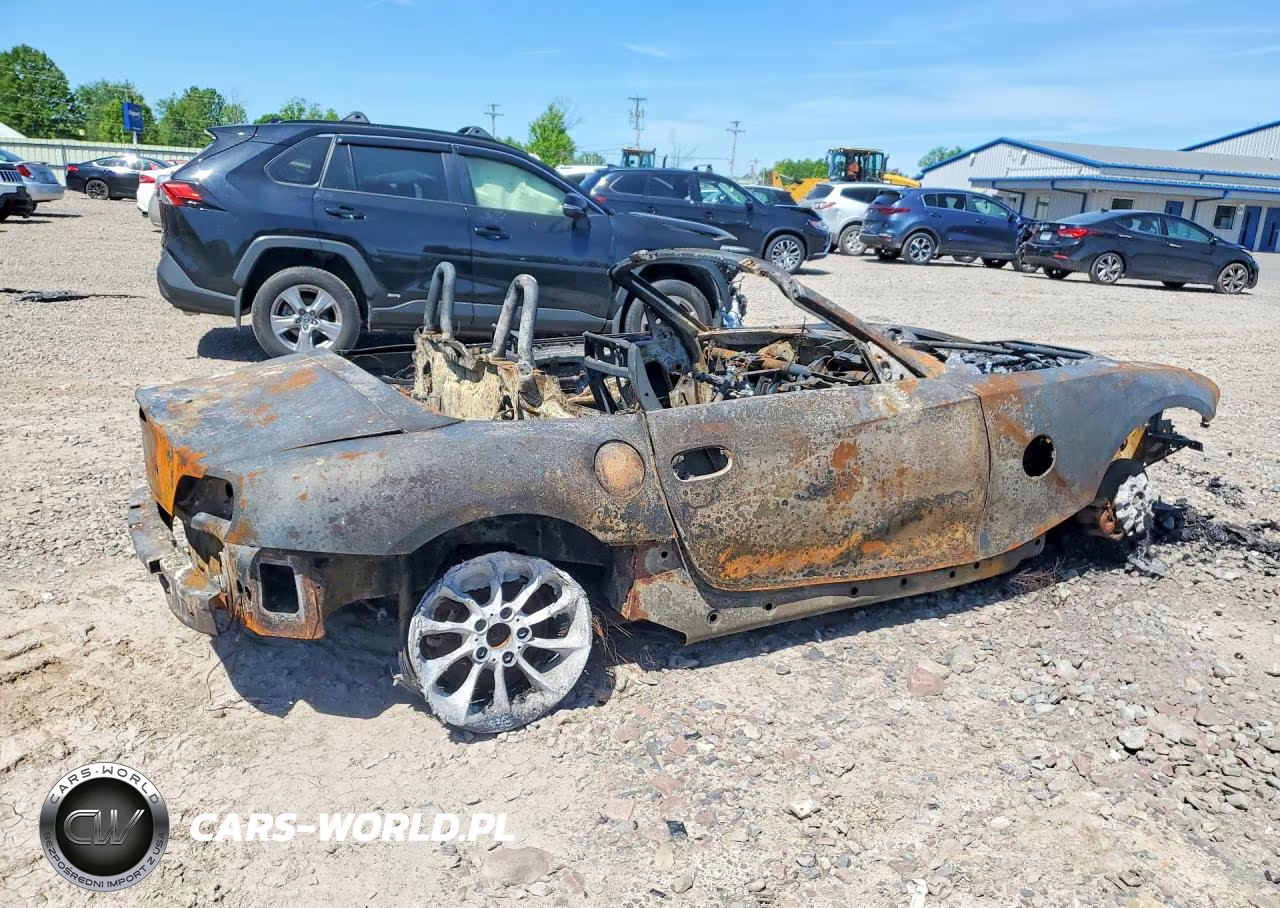 2004 BMW Z4 2.5 VIN:4USBT33544LS48727 - 3