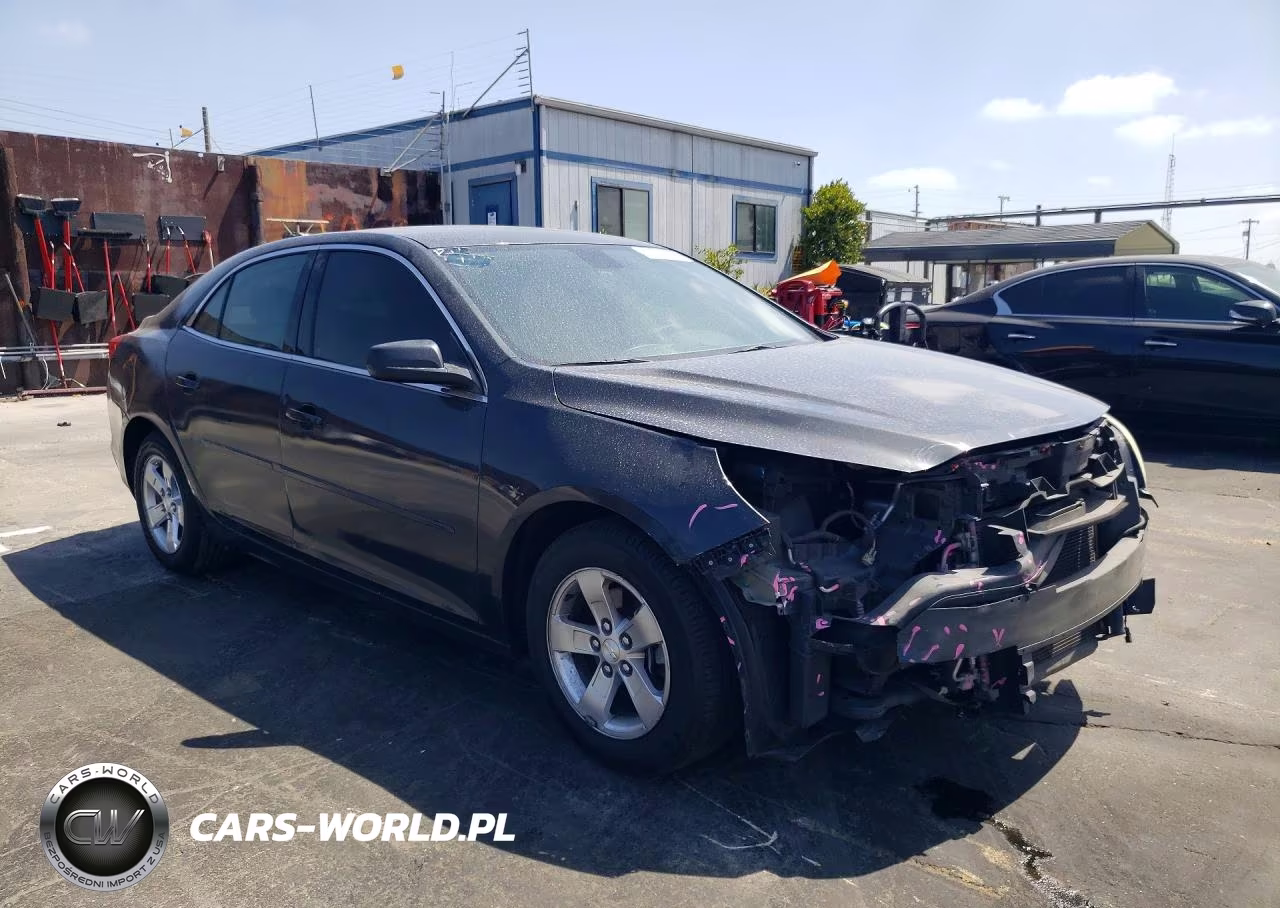 2015 Chevrolet Malibu Ls VIN:1G11B5SL1FF129155 - 4
