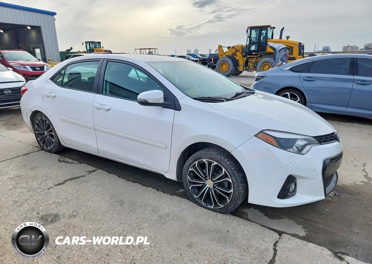 2015 Toyota Corolla S Plus VIN:5YFBURHE4FP250227 - 4