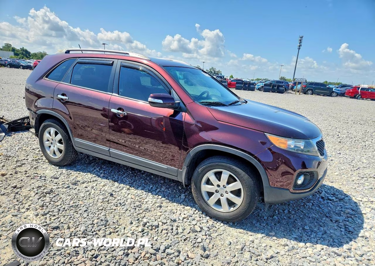 2012 Kia Sorento Lx VIN:5XYKT3A69CG306066 - 4