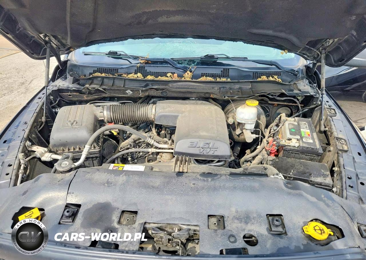 2019 Ram 1500 Classic Tradesman VIN:1C6RR6FG8KS529909 - 11