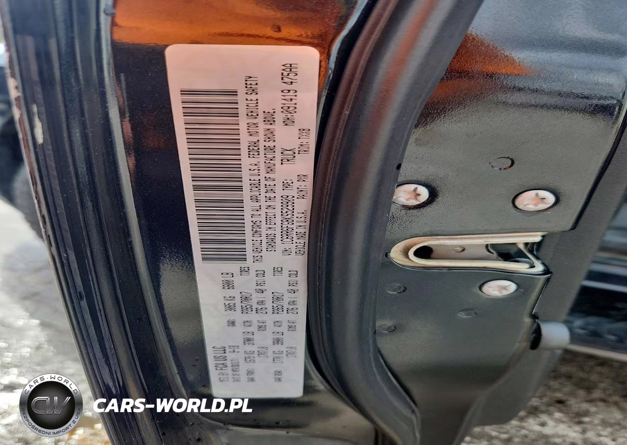2019 Ram 1500 Classic Tradesman VIN:1C6RR6FG8KS529909 - 12