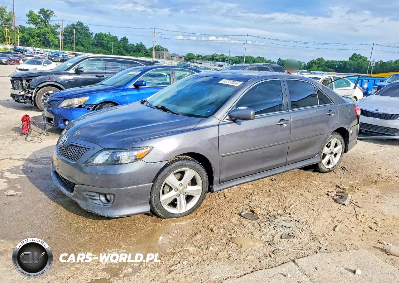 2011 Toyota Camry Se – zdjęcie 1 z 12
