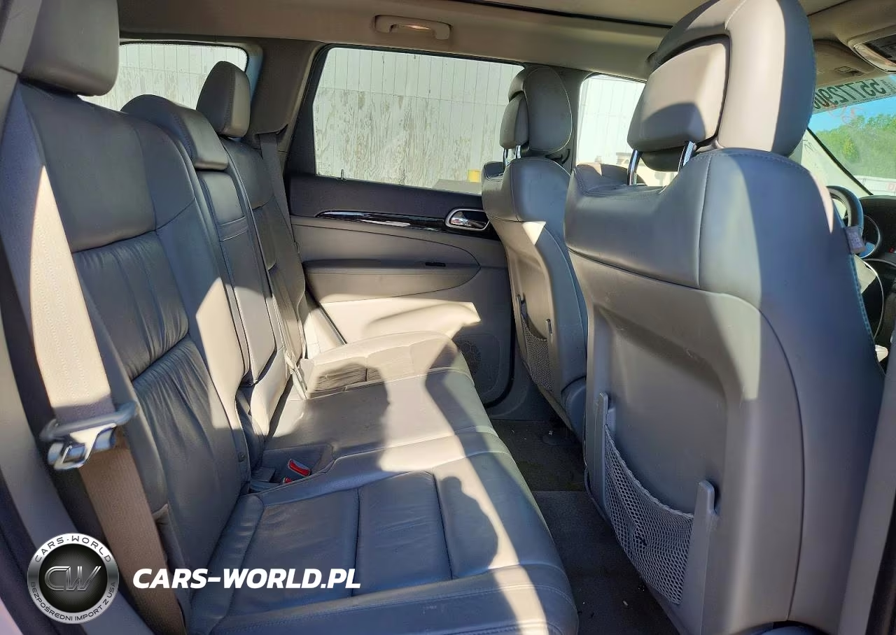 2012 Jeep Grand Cherokee Laredo VIN:1C4RJEAT3CC361865 - 11