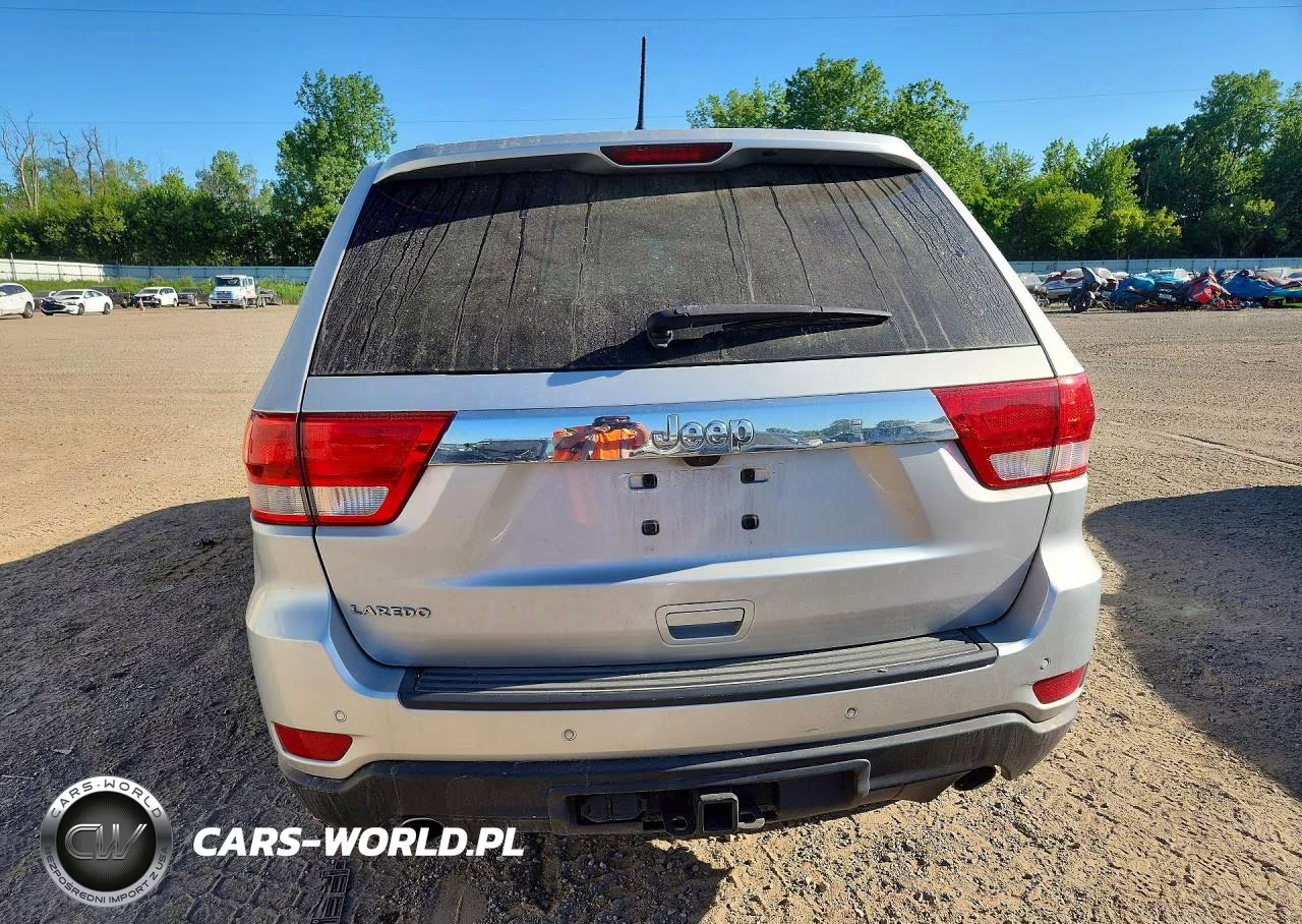 2012 Jeep Grand Cherokee Laredo VIN:1C4RJEAT3CC361865 - 6