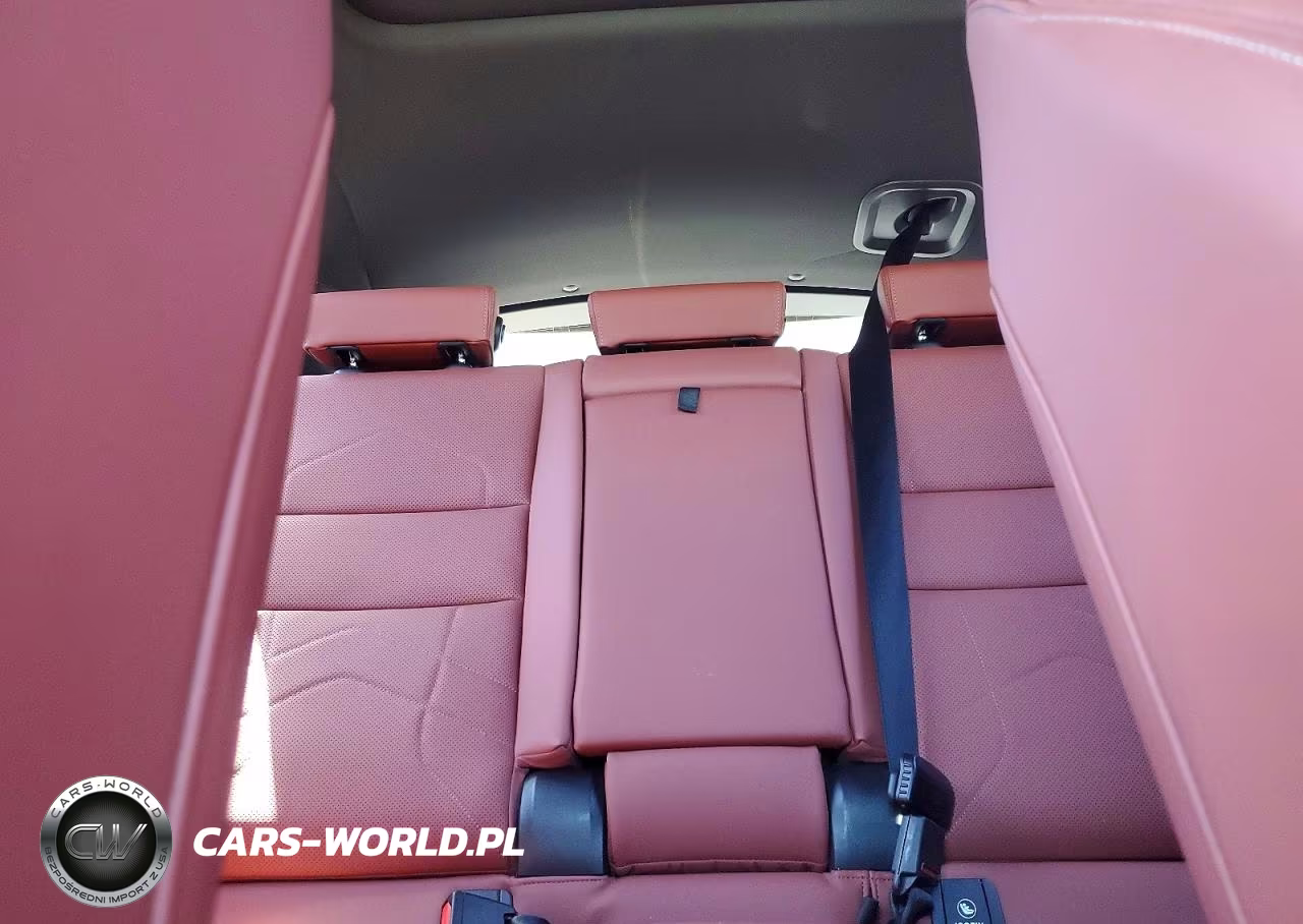 2026 BMW X1 xDrive28I VIN:WBX73EF05T5627586 - 10