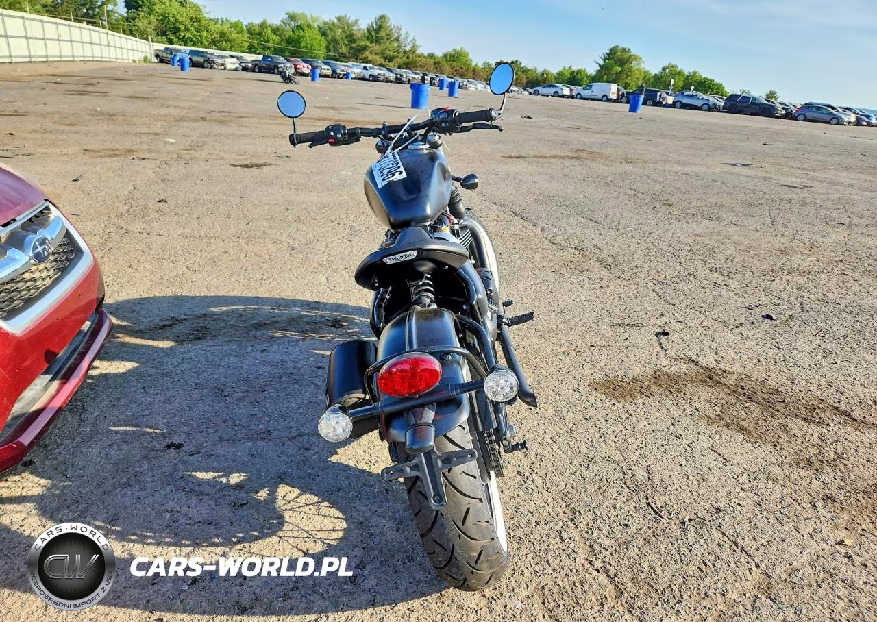 2018 Triumph Motorcycle Bonneville Bobber Black VIN:SMTD53HL9JT869183 - 4