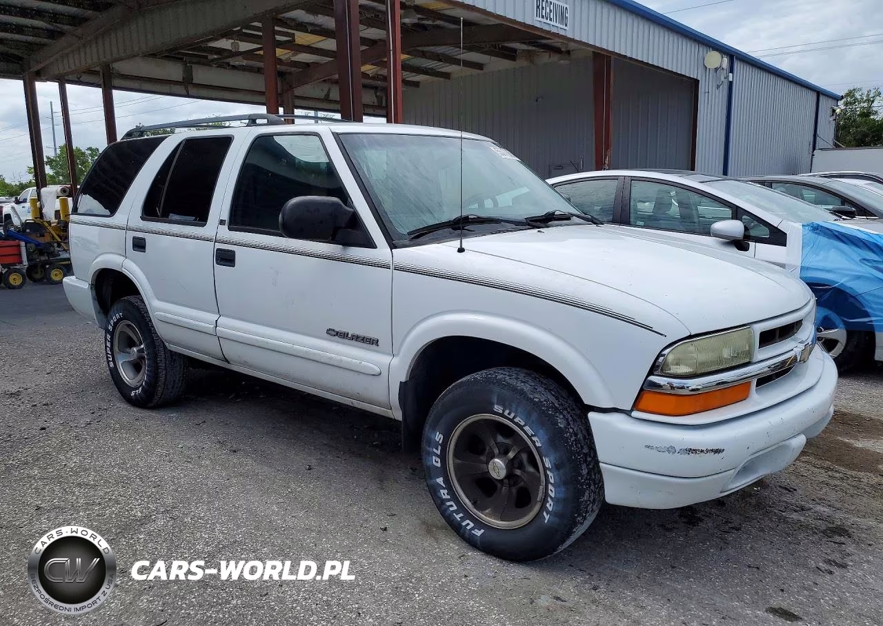 2002 Chevrolet Blazer VIN:1GNCS13W52K141299 - 4