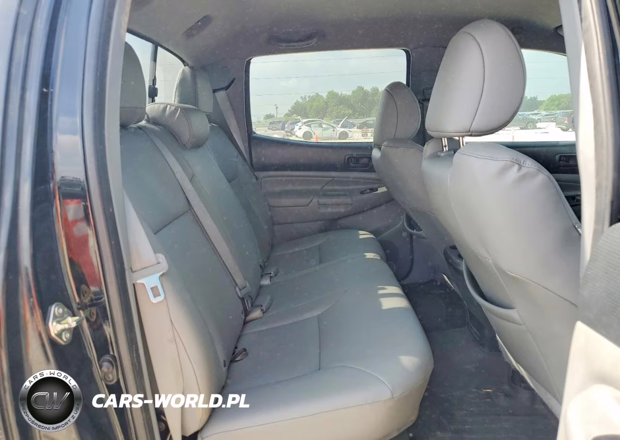 2015 Toyota Tacoma V6 VIN:5TFLU4ENXFX138741 - 10