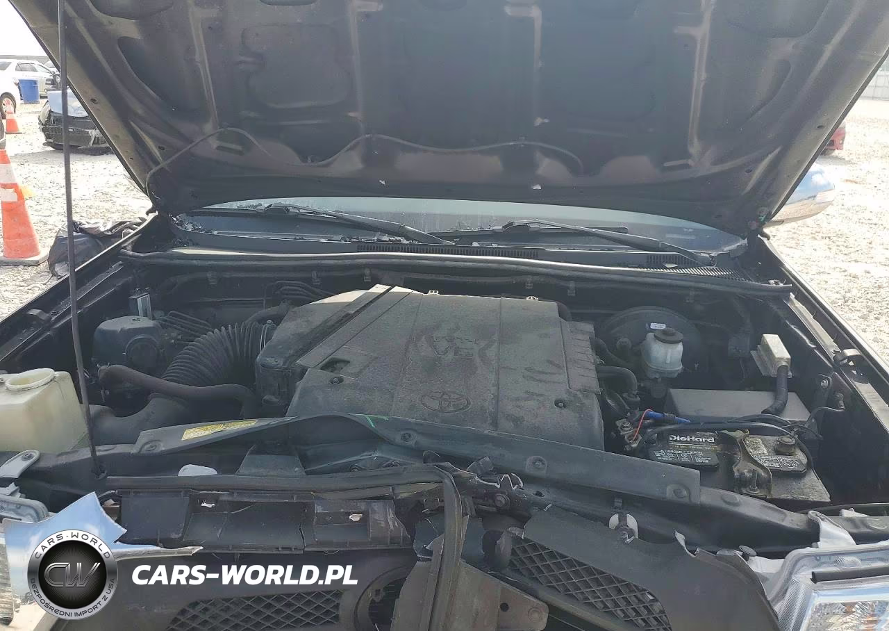 2015 Toyota Tacoma V6 VIN:5TFLU4ENXFX138741 - 11