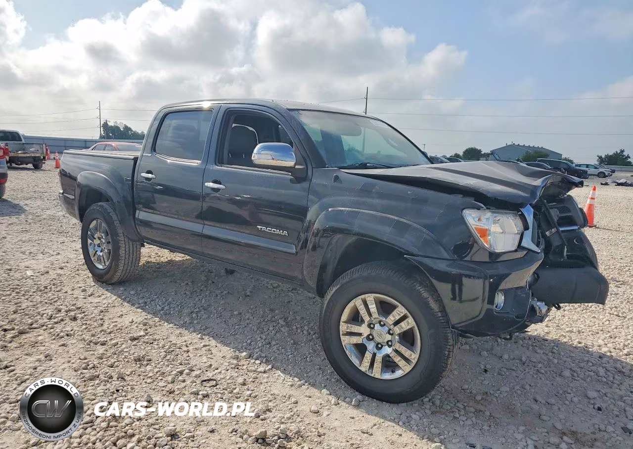 2015 Toyota Tacoma V6 VIN:5TFLU4ENXFX138741 - 4