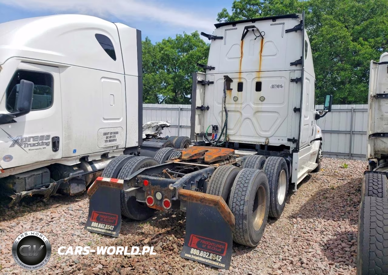 2016 Freightliner Cascadia 125 Semi Truck VIN:3AKJGLBG0GSHB0502 - 4