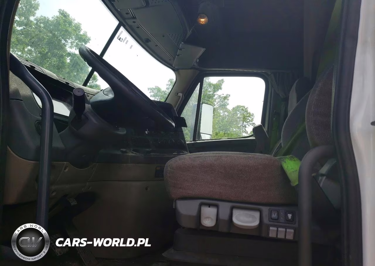 2016 Freightliner Cascadia 125 Semi Truck VIN:3AKJGLBG0GSHB0502 - 5