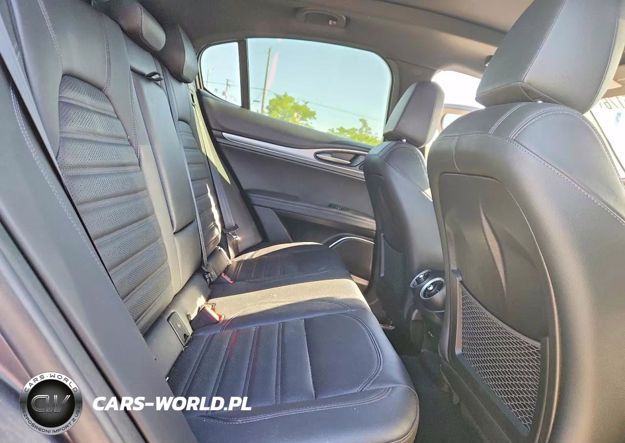 2021 Alfa Romeo Stelvio Ti VIN:ZASPAKBN5M7D02601 - 11
