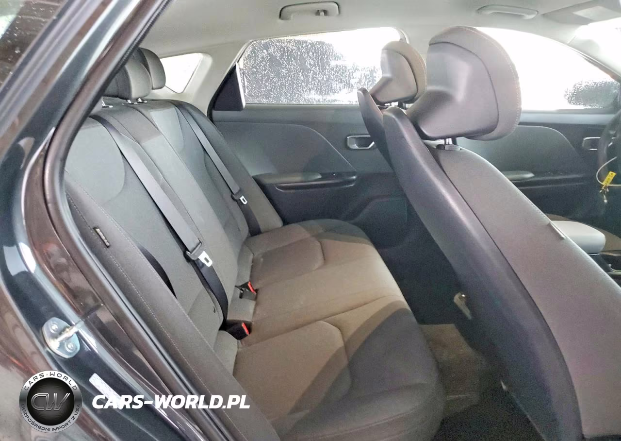 2025 Kia K4 Lxs VIN:3KPFT4DE6SE014249 - 10