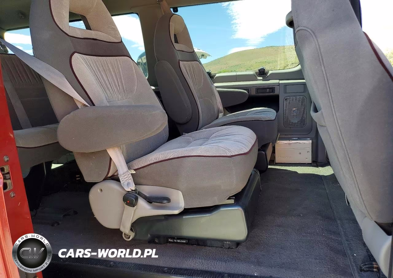 1998 Ford Econoline E150 VIN:1FMRE1163WHB39059 - 11
