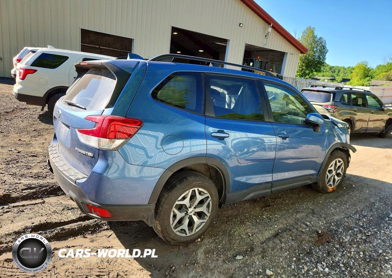 2020 Subaru Forester Premium VIN:JF2SKAJC2LH479420 - 3