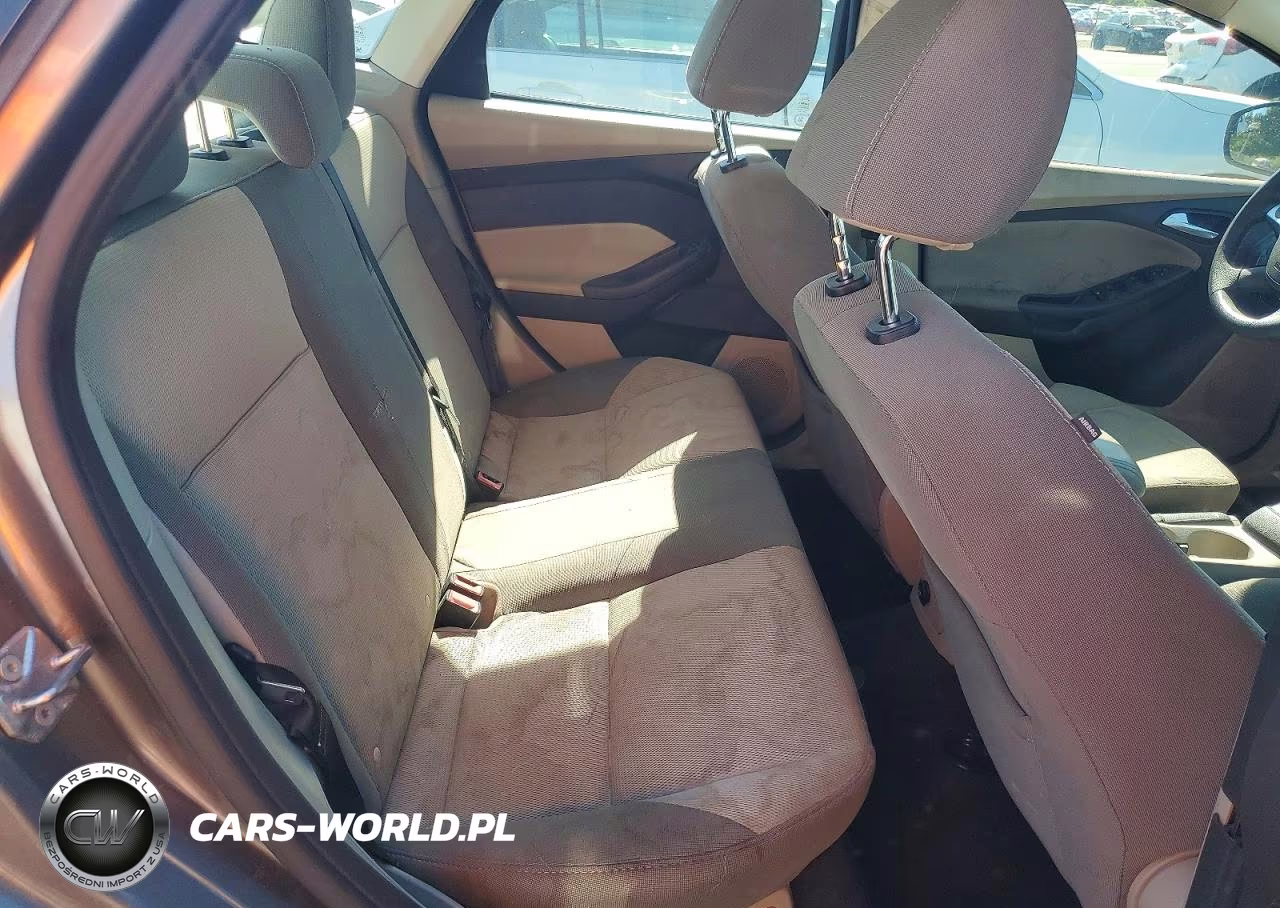 2014 Ford Focus Se VIN:1FADP3F21EL440103 - 10