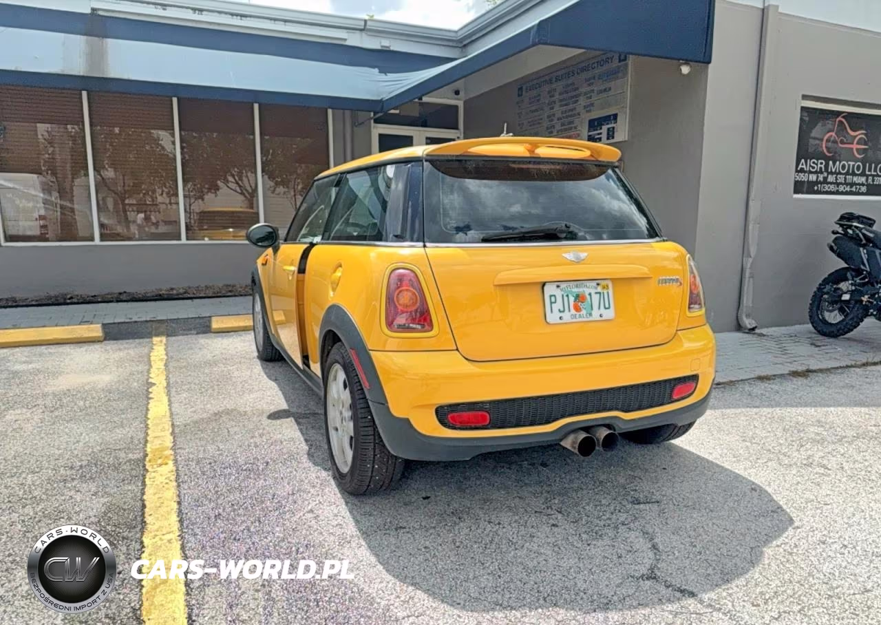 2007 Mini Cooper S VIN:WMWMF73537TT86015 - 3