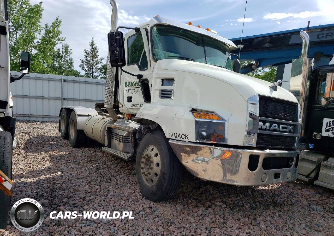 2019 Mack Anthem Semi Truck