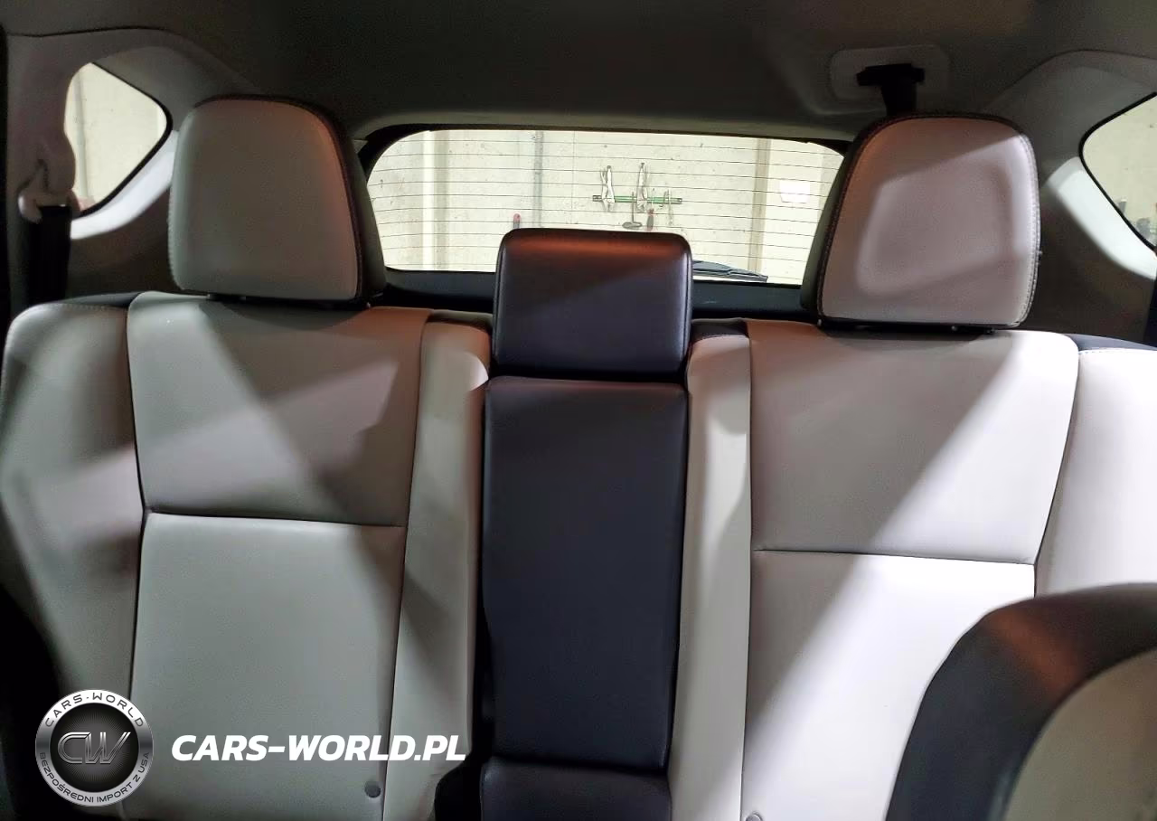 2017 Toyota Rav4 Platinum VIN:2T3DFREVXHW607703 - 10