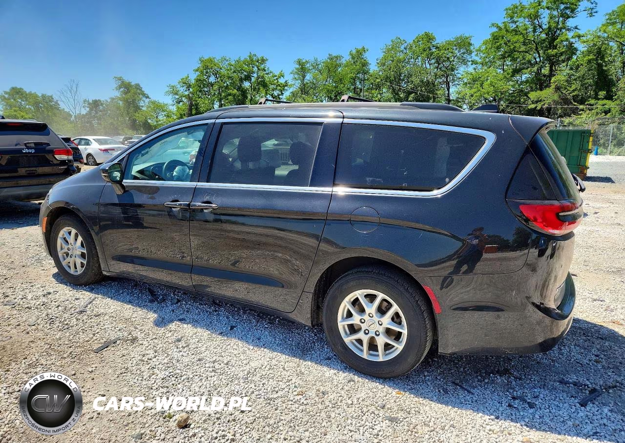 2022 Chrysler Pacifica Touring L VIN:2C4RC1BG7NR138484 - 2